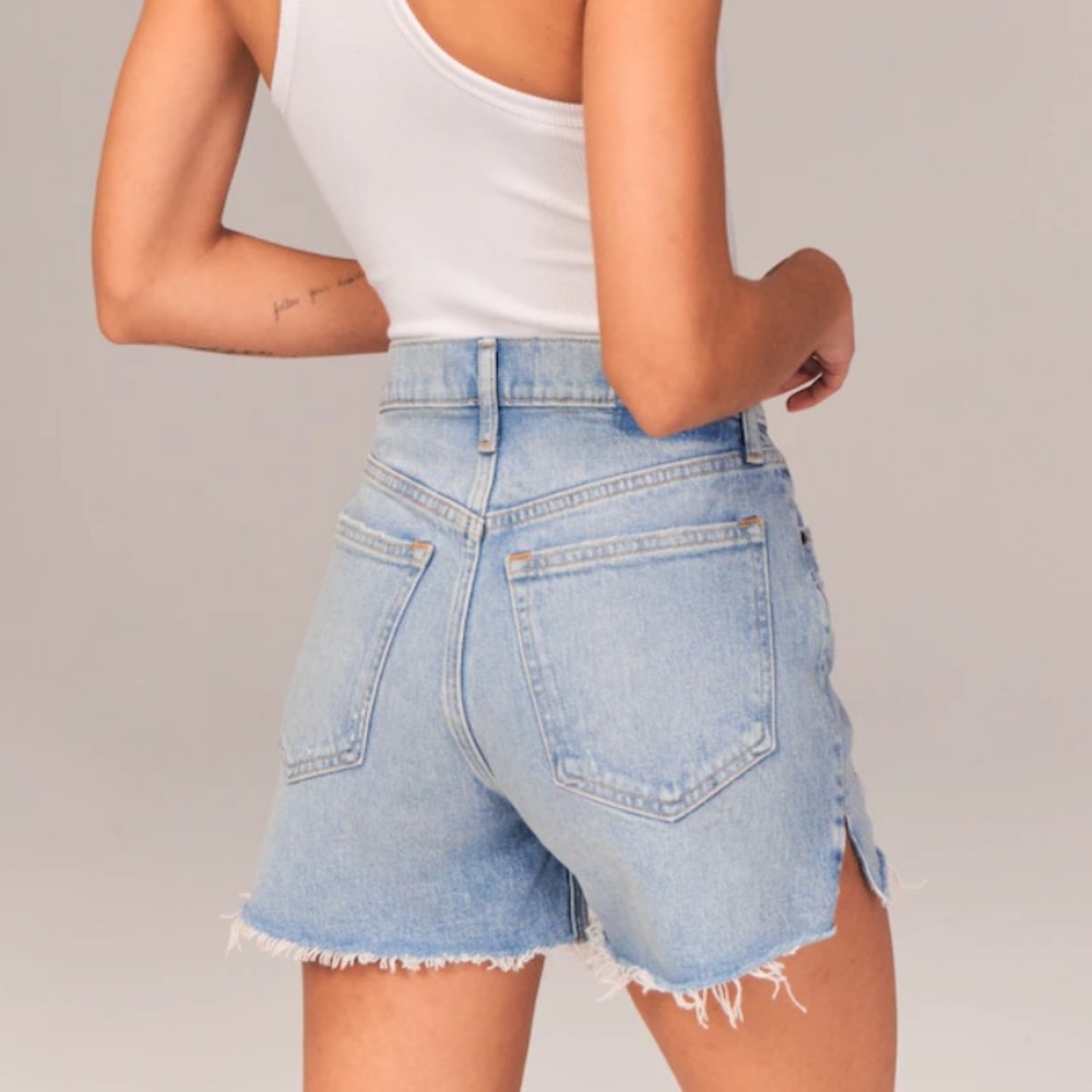 Abercrombie & Fitch High Rise 4 inch Shorts